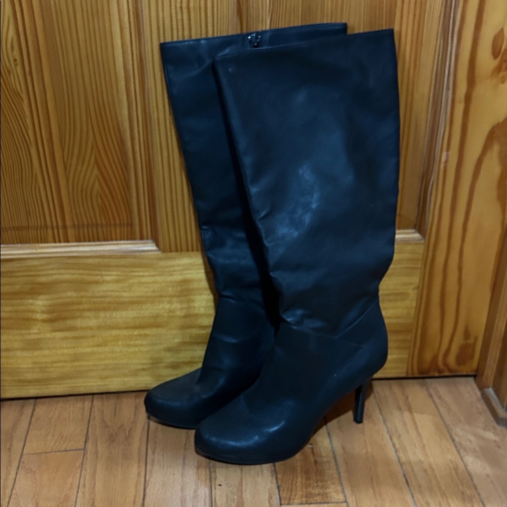FIONI Clothing Black Heeled Boots